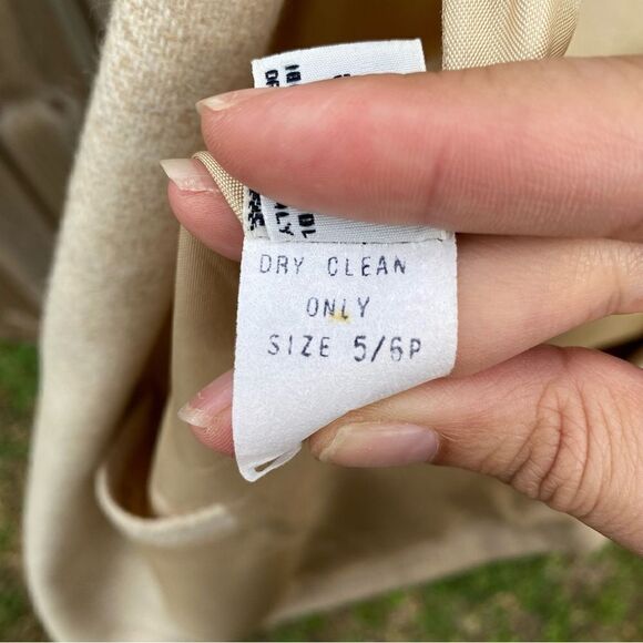 Vintage Toffs Wool Beige Woman’s Blazer - Picture 7 of 10